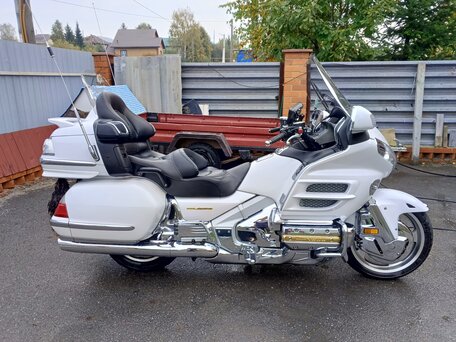 2009 Honda GL 1800 Gold Wing, белый, 1300000 рублей, вид 4