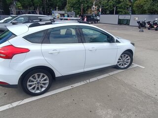 2017 Ford Focus III Рестайлинг, белый, 990000 рублей, вид 5