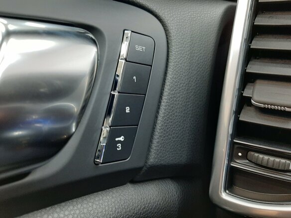 2014 Porsche Cayenne II (958), серый, 2749000 рублей - вид 22