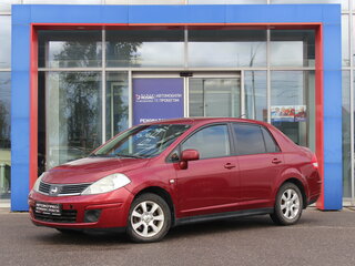 Nissan Tiida I