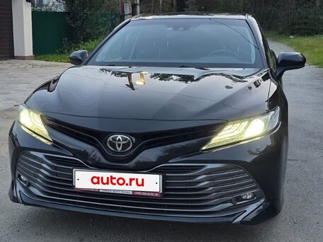 2020 Toyota Camry VIII (XV70), чёрный, 2900000 рублей, вид 1