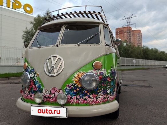 1965 Volkswagen Type 2 T1, зелёный