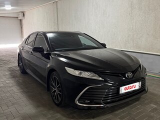 2021 Toyota Camry VIII (XV70) Рестайлинг, чёрный, 3650000 рублей, вид 2