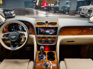 2020 Bentley Bentayga I Рестайлинг, чёрный, 17500000 рублей, вид 2