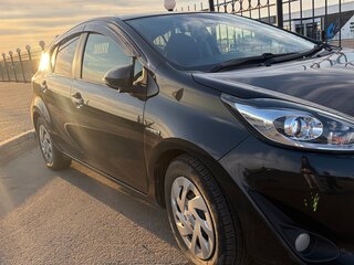 2018 Toyota Aqua I Рестайлинг 2, чёрный, 1150000 рублей, вид 5