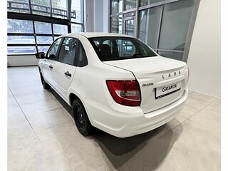 2026 Lada (ВАЗ) Granta I Рестайлинг, белый, 836600 рублей, вид 4