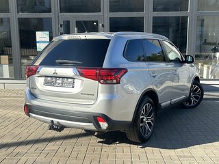 2016 Mitsubishi Outlander III Рестайлинг 2, серебристый, 1580000 рублей, вид 2