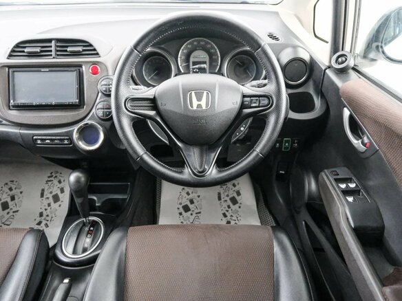 2011 Honda Fit Shuttle I, белый, 899000 рублей - вид 17