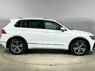 2018 Volkswagen Tiguan II, белый, 2635000 рублей, вид 5