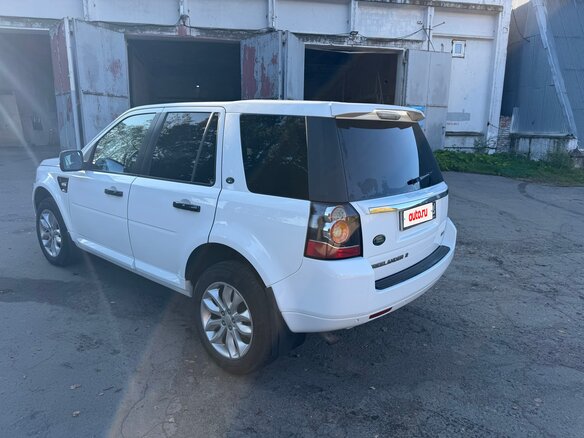 2014 Land Rover Freelander II Рестайлинг 2, белый - вид 3