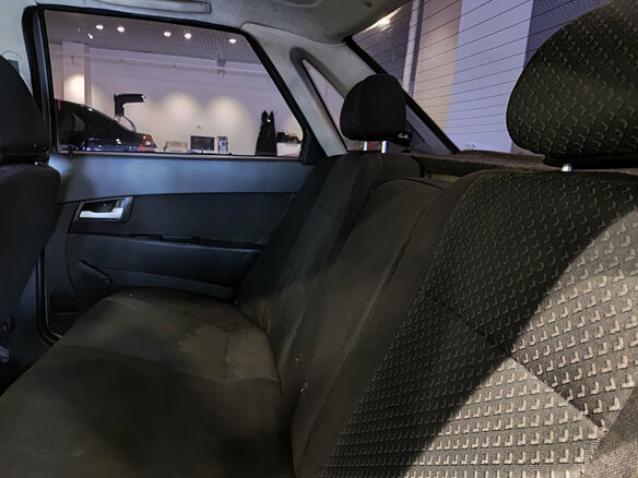 2011 Lada (ВАЗ) Priora I, серебристый, 170000 рублей - вид 11