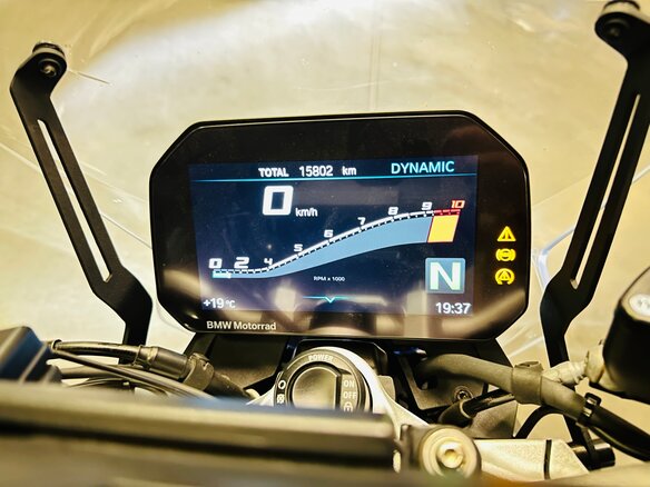 2020 BMW F 900 R, чёрный, 750000 рублей - вид 9