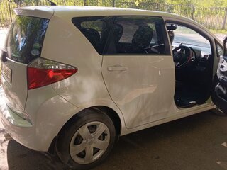 2013 Toyota Ractis II, белый, 1030000 рублей, вид 5