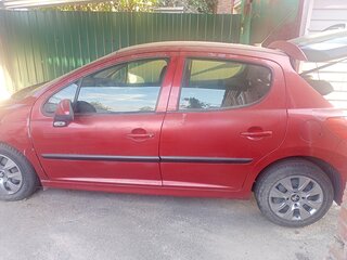 2007 Peugeot 207 I, красный, 300000 рублей, вид 2