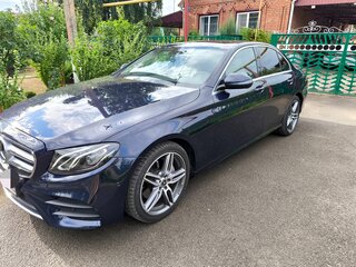 2018 Mercedes-Benz E-Класс 220 d V (W213, S213, C238), синий, 4200000 рублей, вид 1