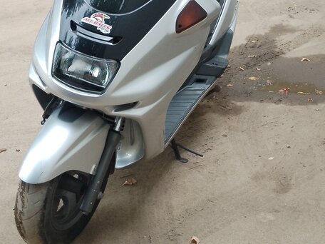 1998 Yamaha Majesty 250, серебристый, 120000 рублей, вид 3