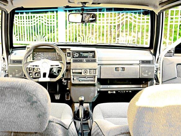 2004 Lada (ВАЗ) 21093i, серебристый, 800000 рублей - вид 9