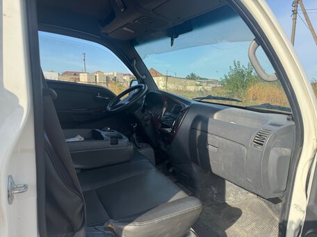 2009 Kia Bongo, белый, 700000 рублей, вид 5