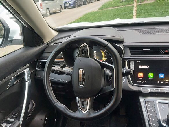 2024 Geely Atlas Pro, белый, 1600000 рублей - вид 4