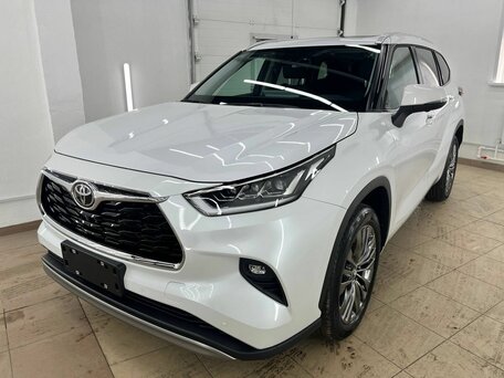 Toyota Highlander IV (XU70)