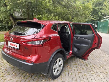 2019 Nissan Qashqai II Рестайлинг, красный, 1900000 рублей, вид 4