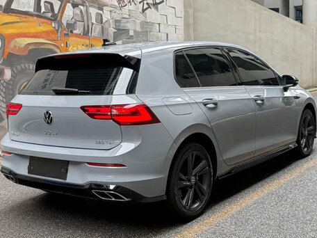 2023 Volkswagen Golf VIII, серый, 1649000 рублей, вид 4