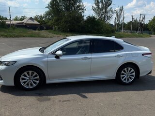 2019 Toyota Camry VIII (XV70), белый, 2800000 рублей, вид 5