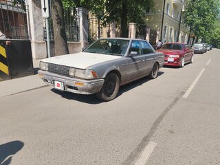 1990 Toyota Crown VIII (S130), серый, 249000 рублей, вид 1