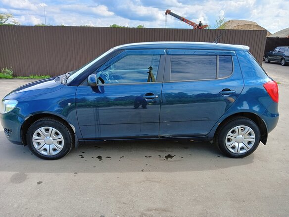 2012 Skoda Fabia II Рестайлинг, синий, 480000 рублей - вид 5