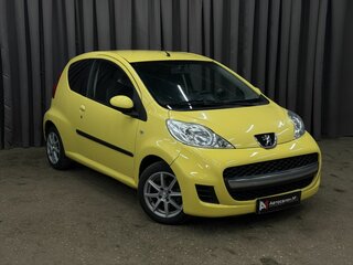 2010 Peugeot 107 I Рестайлинг, жёлтый, 379999 рублей, вид 2