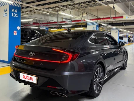 2022 Hyundai Sonata VIII (DN8), чёрный, 2295000 рублей, вид 4