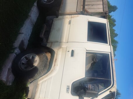 1988 Toyota Toyoace, белый, 350000 рублей, вид 3