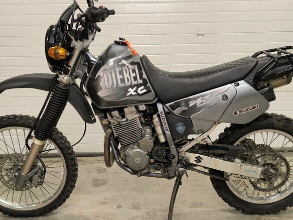 2007 Suzuki Djebel 250, серый, 320000 рублей - вид 2