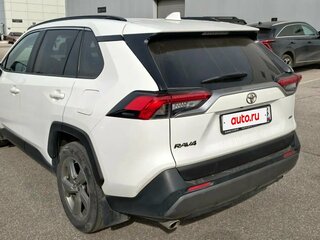 2019 Toyota RAV4 V (XA50), белый, 2497000 рублей, вид 3