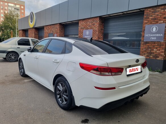 2020 Kia Optima IV Рестайлинг, белый - вид 17