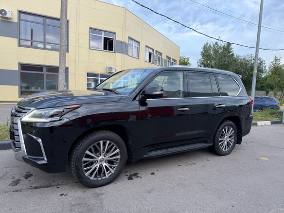 2019 Lexus LX 570 III Рестайлинг 2, чёрный, 9700000 рублей - вид 6
