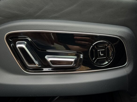 2018 Audi A8 Long 55 TFSI IV (D5), чёрный, 3750000 рублей - вид 19