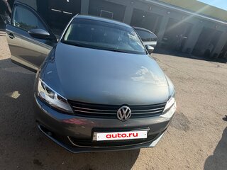 2012 Volkswagen Jetta VI, серый, 850000 рублей, вид 4
