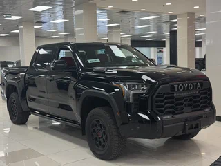 2026 Toyota Tundra CrewMax III, чёрный, 11000000 рублей, вид 3