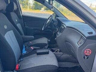2010 Kia Rio II Рестайлинг, белый, 500000 рублей, вид 5