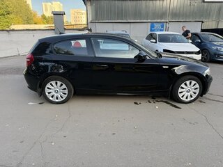 2011 BMW 1 серии 116i I (E81/E82/E87/E88) Рестайлинг, чёрный, 650000 рублей, вид 4