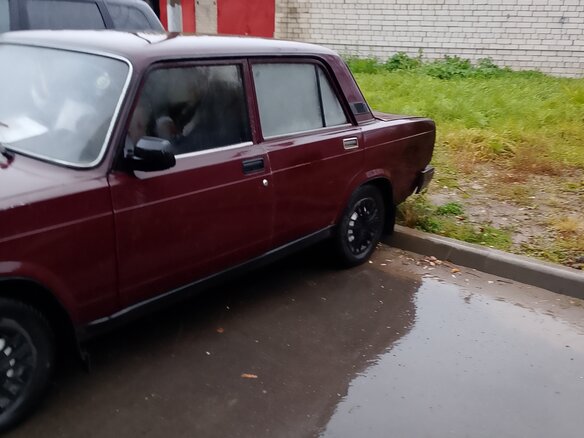 2008 Lada (ВАЗ) 2107, пурпурный, 95000 рублей - вид 3