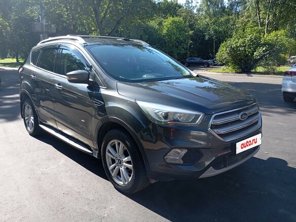 2018 Ford Kuga II Рестайлинг, серый - вид 2