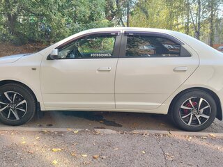 2013 Chevrolet Cobalt II, белый, 600000 рублей, вид 2