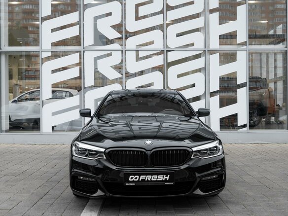 2018 BMW 5 серии 530i xDrive VII (G30/G31/G38), чёрный, 3399000 рублей - вид 2