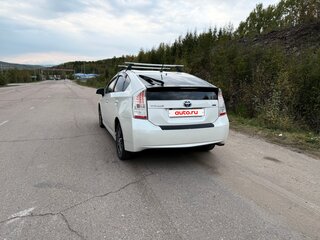 2010 Toyota Prius III (XW30), белый, 920000 рублей, вид 3