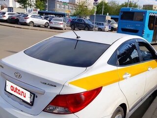2013 Hyundai Solaris I, серебристый, 366000 рублей, вид 2