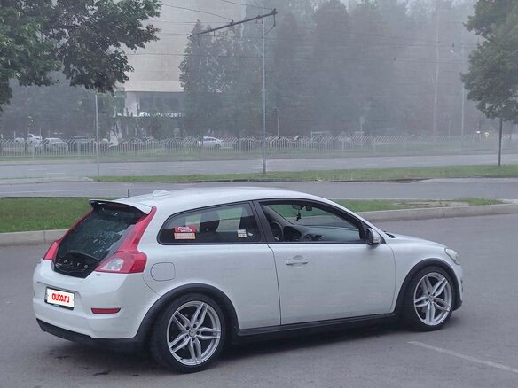 2011 Volvo C30 I Рестайлинг, белый, 800000 рублей - вид 7