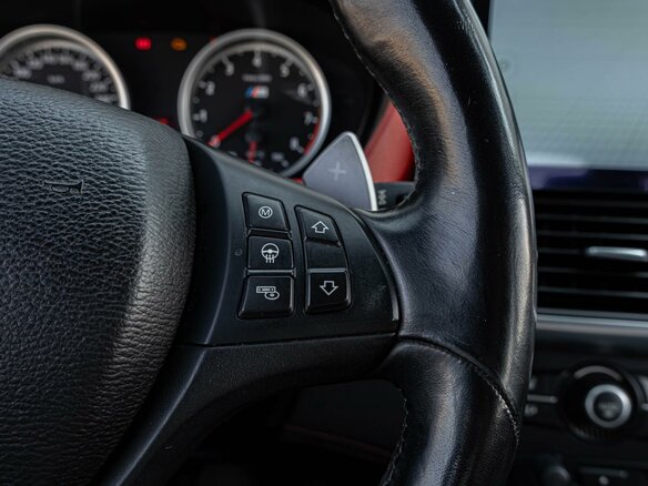 2014 BMW X6 M I (E71) Рестайлинг, белый, 3200000 рублей - вид 19