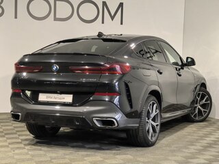 2021 BMW X6 30d III (G06), чёрный, 8660000 рублей, вид 2